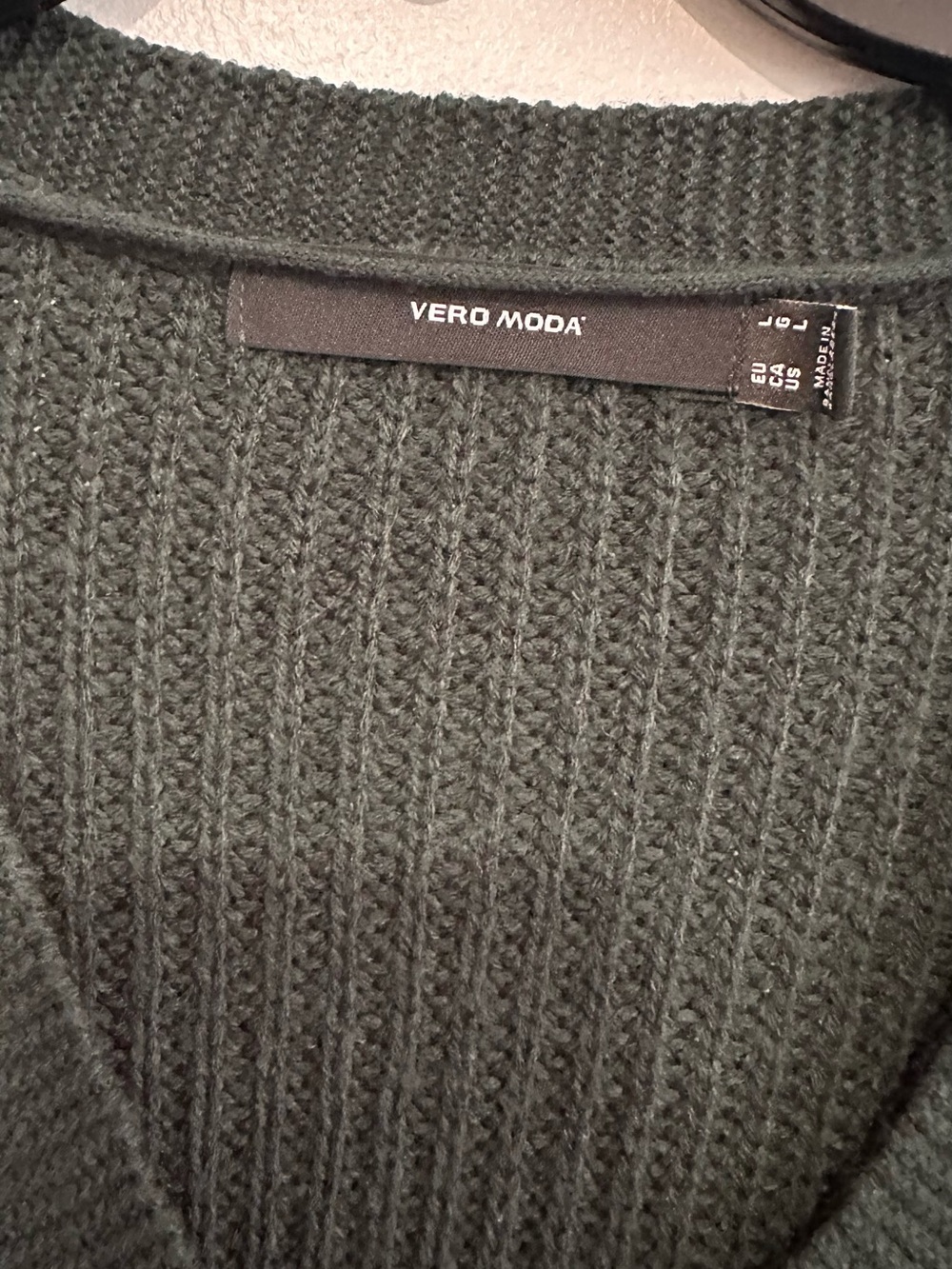 Vero Moda - Chunky Green V-Neck Button Front Women’s Sweater Cardigan - Picture 5 of 5